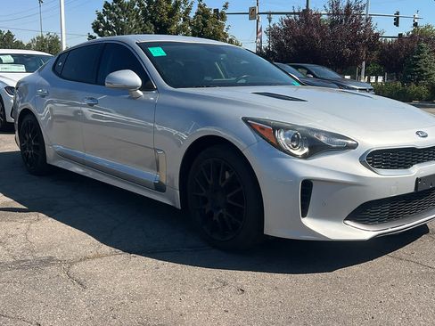 Used 2018 Kia Stinger AWD/4WD image 3