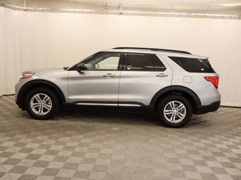 Used 2023 Ford Explorer XLT w/ Equipment Group 202A image 2
