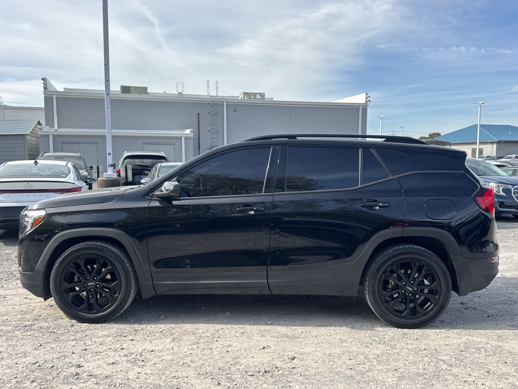 Used 2021 GMC Terrain SLE w/ Driver Convenience Package FWD image 3