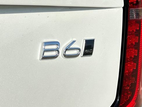 New 2026 Volvo XC90 B6 Plus w/ Protection Package Premier image 35