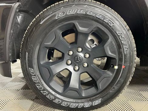 New 2026 RAM 1500 4x4 Crew Cab image 10