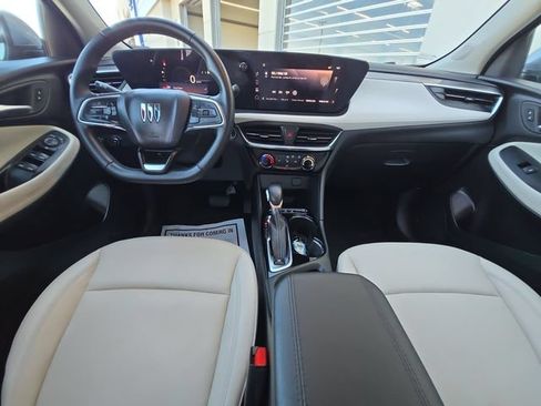 Used 2024 Buick Encore GX Sport Touring FWD image 21