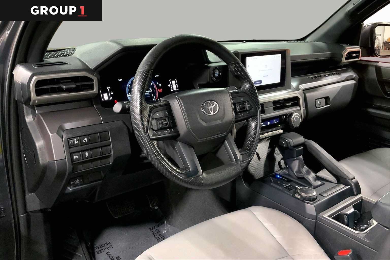 Certified 2025 Toyota Tacoma SR5 AWD/4WD image 18