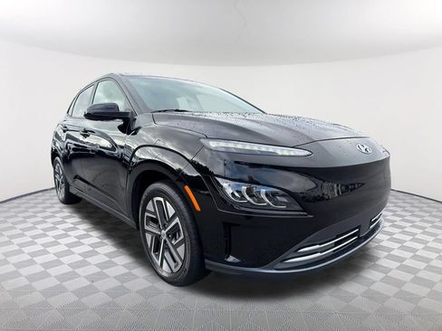 Used 2023 Hyundai Kona Limited FWD image 3