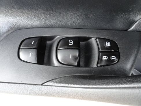 Used 2017 Nissan Altima 2.5 SV FWD image 21