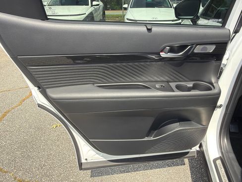 Certified 2025 Hyundai Palisade Calligraphy AWD/4WD image 23