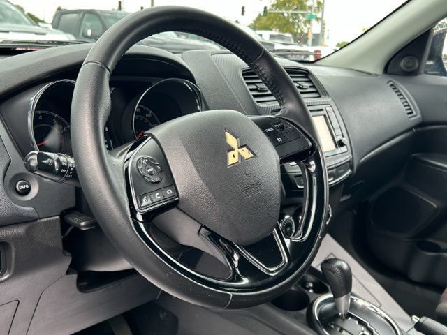 Used 2017 Mitsubishi Outlander Sport SE FWD image 29