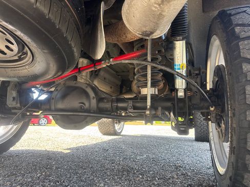 Used 2017 Cadillac Escalade Luxury AWD/4WD image 36