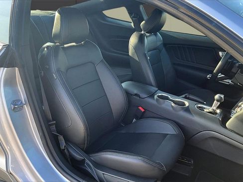 Used 2019 Ford Mustang GT Premium image 7