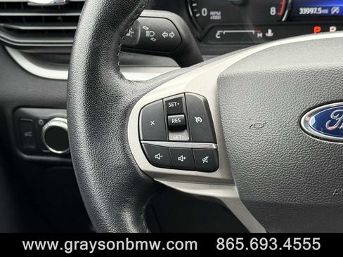 Used 2022 Ford Explorer XLT image 16