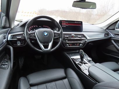 Used 2022 BMW 530e xDrive w/ Premium Package