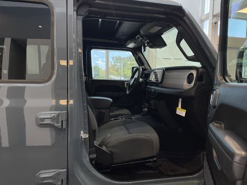 Used 2025 Jeep Wrangler Sport S w/ Convenience Group image 35