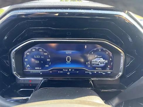 Used 2023 Chevrolet Silverado 1500 LT w/ Z71 Off-Road Package AWD/4WD image 11