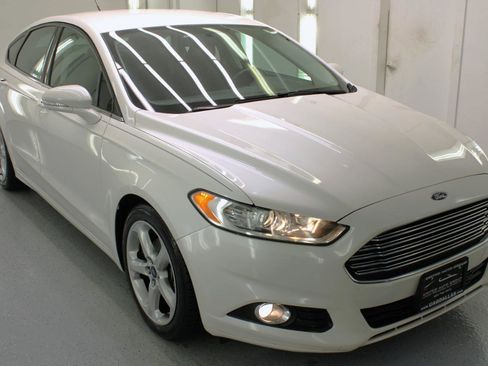 Used 2016 Ford Fusion SE image 12