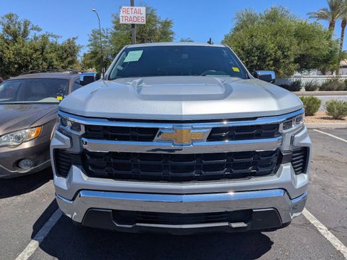 Used 2022 Chevrolet Silverado 1500 LT RWD image 2