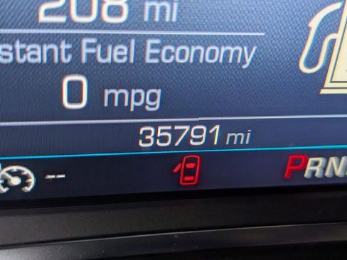 Used 2024 Chevrolet Equinox LT w/ LPO, Floor Liner Package FWD image 27