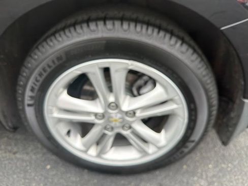 Used 2018 Chevrolet Cruze LT w/ Convenience Package FWD image 26