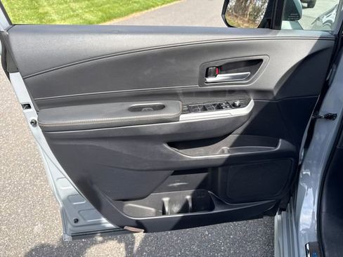 Certified 2025 Toyota Sienna XLE Woodland Edition image 24