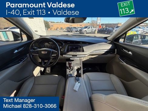 Used 2023 Cadillac XT4 Premium Luxury image 4