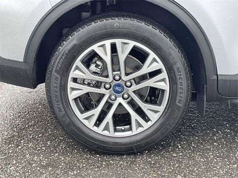 Certified 2022 Ford Escape SEL image 7