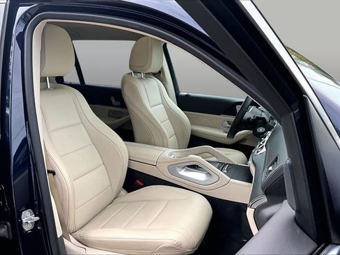 Used 2020 Mercedes-Benz GLS 450 4MATIC image 9