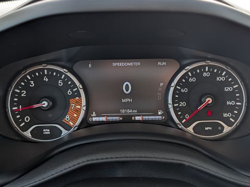 Used 2023 Jeep Renegade Altitude w/ Sun/Sound Group AWD/4WD image 21