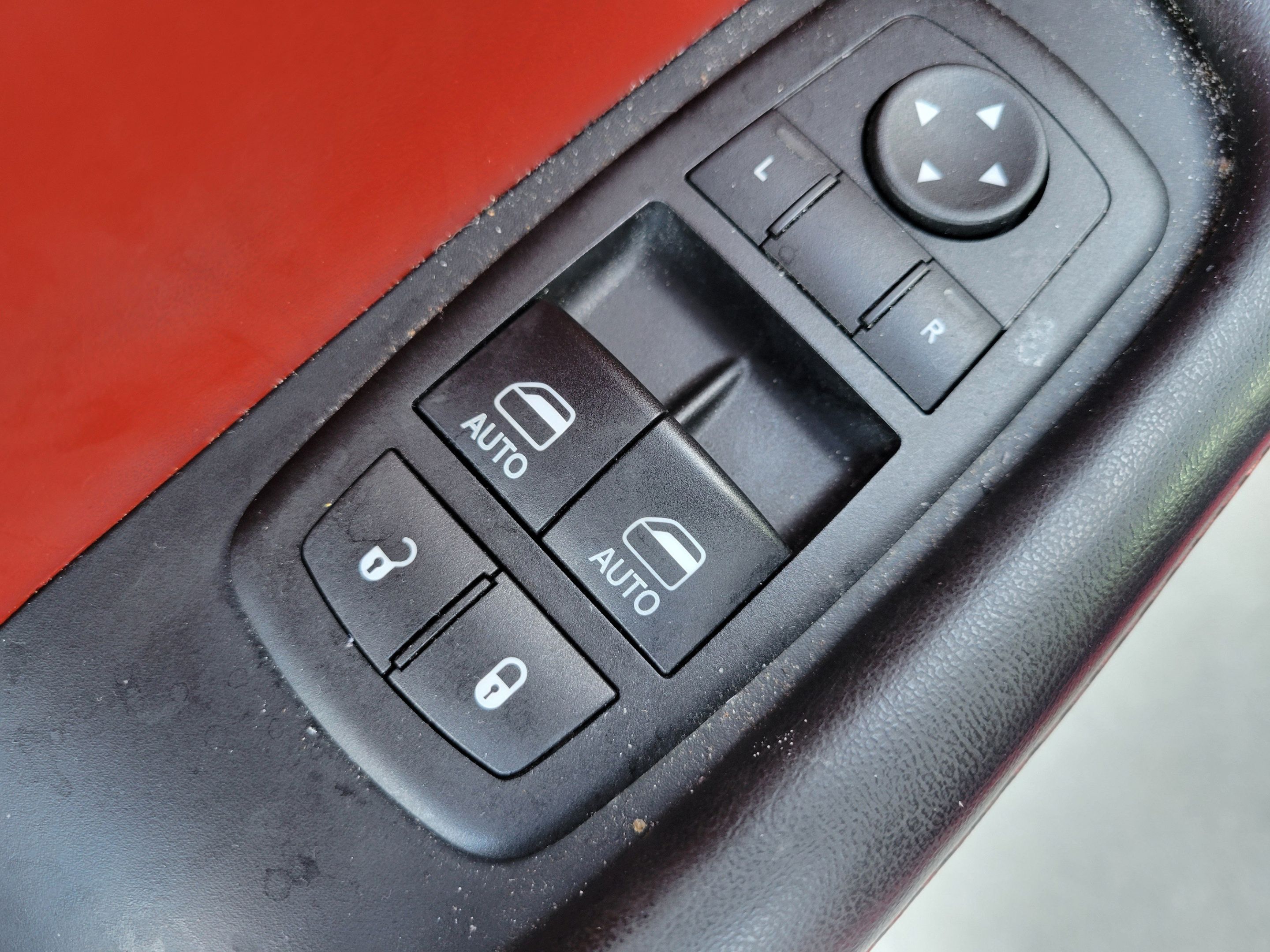 Used 2015 Dodge Challenger R/T Plus RWD image 12