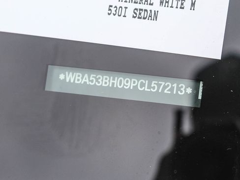 Certified 2023 BMW 530i w/ Premium Package image 29