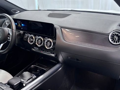 Used 2021 Mercedes-Benz GLA 250 4MATIC image 16