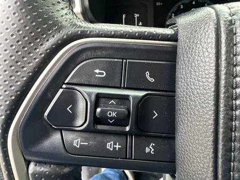 Certified 2025 Toyota 4Runner SR5 AWD/4WD image 36