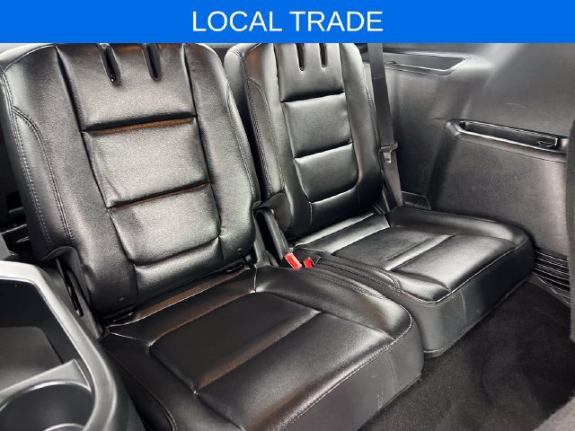 Used 2018 Ford Explorer XLT w/ Equipment Group 202A AWD/4WD image 18