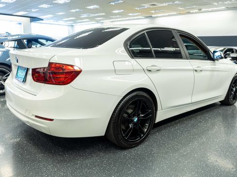Used 2015 BMW 320i Sedan RWD image 4