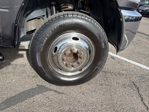 Used 2017 RAM 3500 Tradesman w/ Chrome Appearance Group image 10