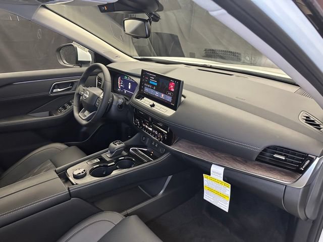 Used 2026 Nissan Rogue Platinum w/ Platinum Premium Package AWD/4WD image 17