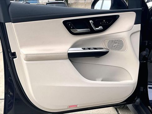 Used 2024 Mercedes-Benz GLC 300 GLC 300 image 22