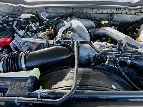 Used 2025 Ford F250 XLT image 28