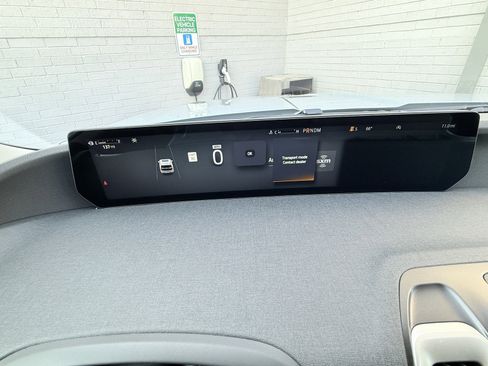 New 2025 Ford Expedition Active image 15