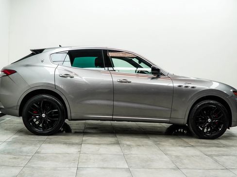 Used 2022 Maserati Levante GT image 8