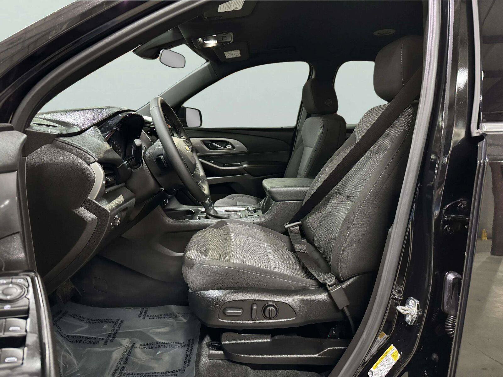 Used 2023 Chevrolet Traverse LT AWD/4WD image 25