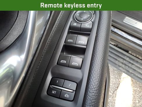 Certified 2023 GMC Yukon XL Denali w/ Denali Reserve Package AWD/4WD image 31