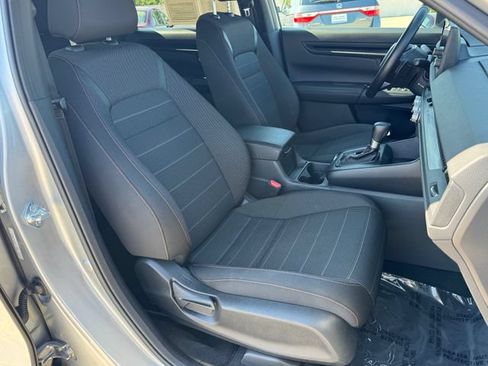 Used 2025 Honda CR-V Sport image 11