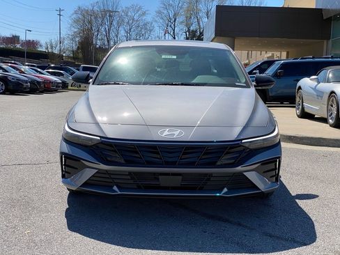 New 2026 Hyundai Elantra SEL Sport Premium FWD image 2