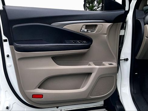 Used 2017 Honda Pilot EX-L image 21