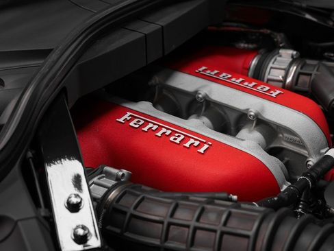 Certified 2025 Ferrari Purosangue image 17