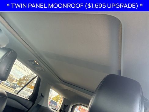 Used 2023 Ford Explorer XLT w/ Equipment Group 202A image 8