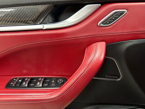 Used 2017 Maserati Levante w/ Sport Package image 15