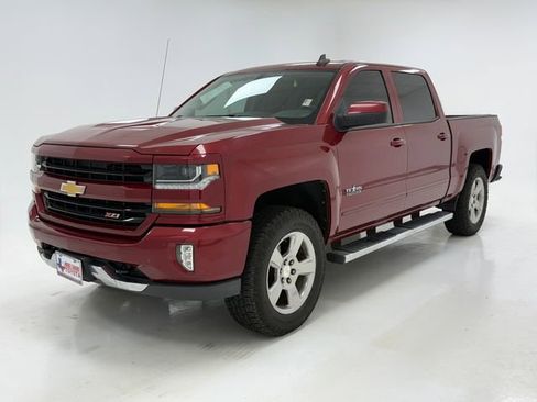 Used 2018 Chevrolet Silverado 1500 LT w/ Texas Edition image 5