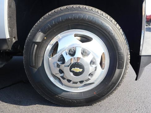 Used 2017 Chevrolet Silverado 3500 LT w/ LT Convenience Package AWD/4WD image 18