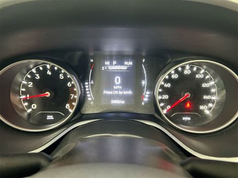 Used 2020 Jeep Compass Latitude image 11