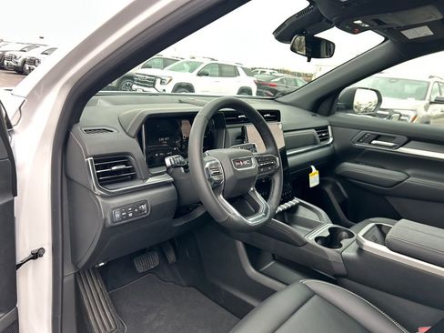 New 2026 GMC Terrain Elevation w/ Elevation Premium Package AWD/4WD image 19
